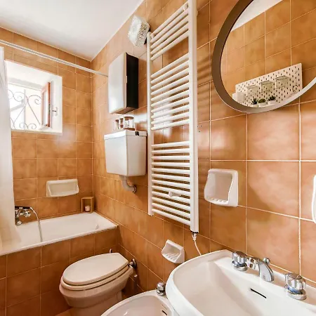 Cosy Holiday In Near Hiking Trails * Moneglia