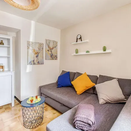 Cosy Holiday In Near Hiking Trails